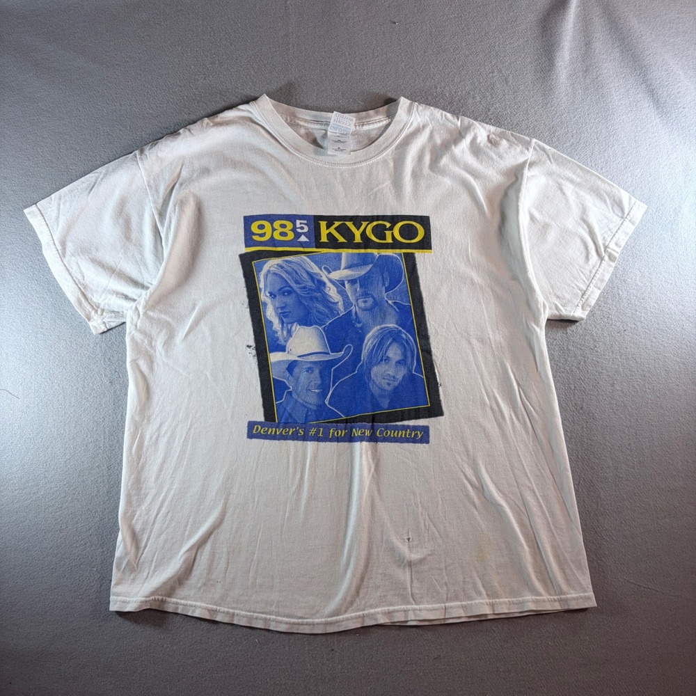 Gildan 98.5 KYGO Denver New Country Radio Promo T-Shirt Mens XL White 2000s